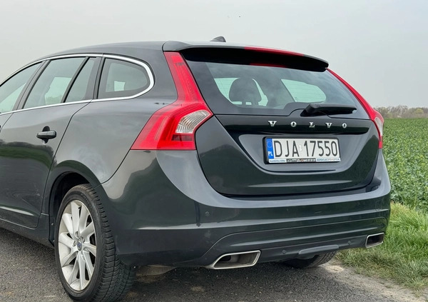 Volvo V60 cena 44444 przebieg: 250500, rok produkcji 2014 z Jawor małe 154